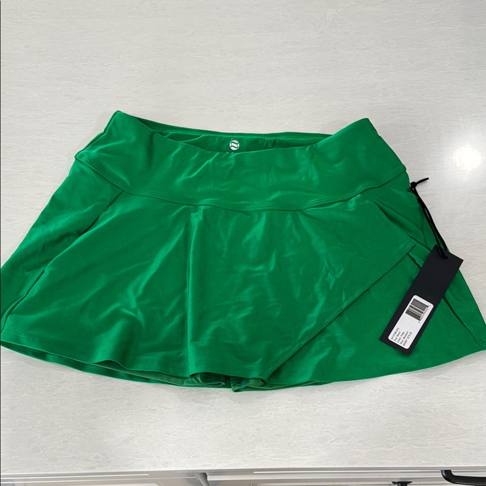 Noli Kelly Green Ace Skort NWT MEDIUM athletic skirt with built in shorts